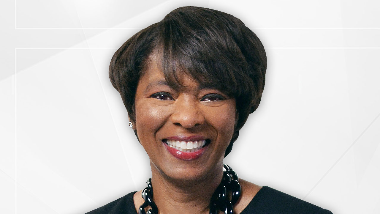 Elaine Houston, former NewsChannel 13 anchor-reporter, becomes part of Business for Good