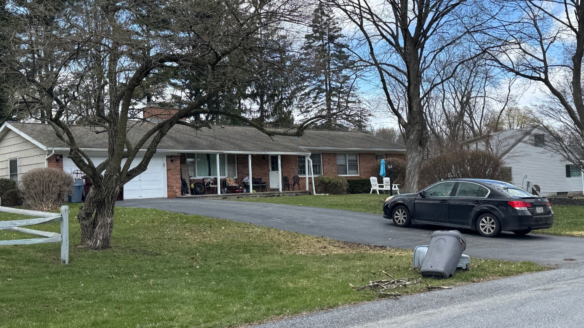 Kwate Edgerton is accused of stabbing a person at this residence at 2361 St. Joseph Drive in Niskayuna.
(Bill Webster/WNYT-TV NewsChannel 13